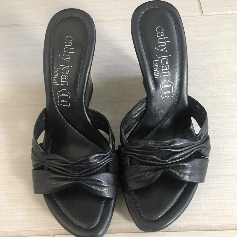 Cathy jeans Sandles new without box size 7